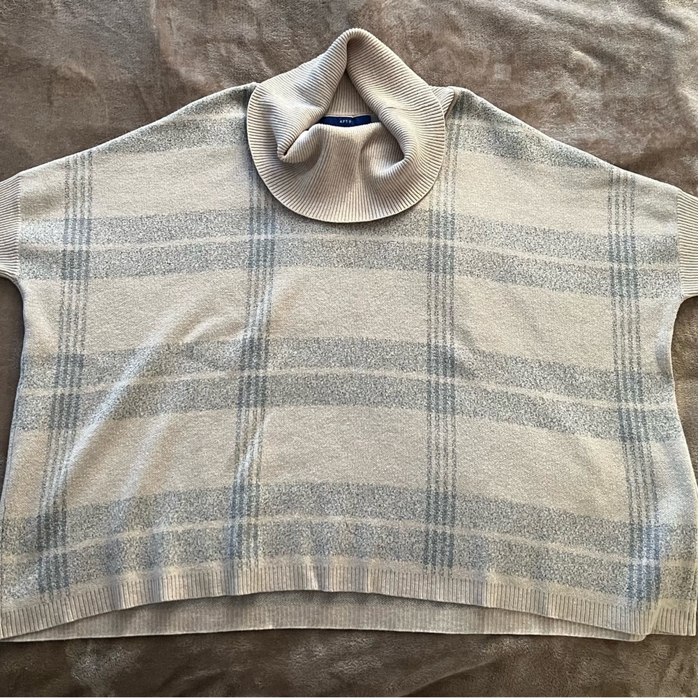 Apt. 9 Cream and Gray Cowl Neck Sweater